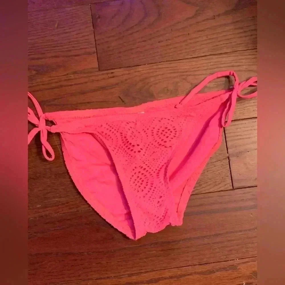 🤑Pink bikini bottoms